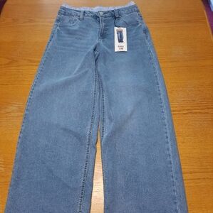 New Vanilla Star Size 5 Wide Leg Boxer Jeans